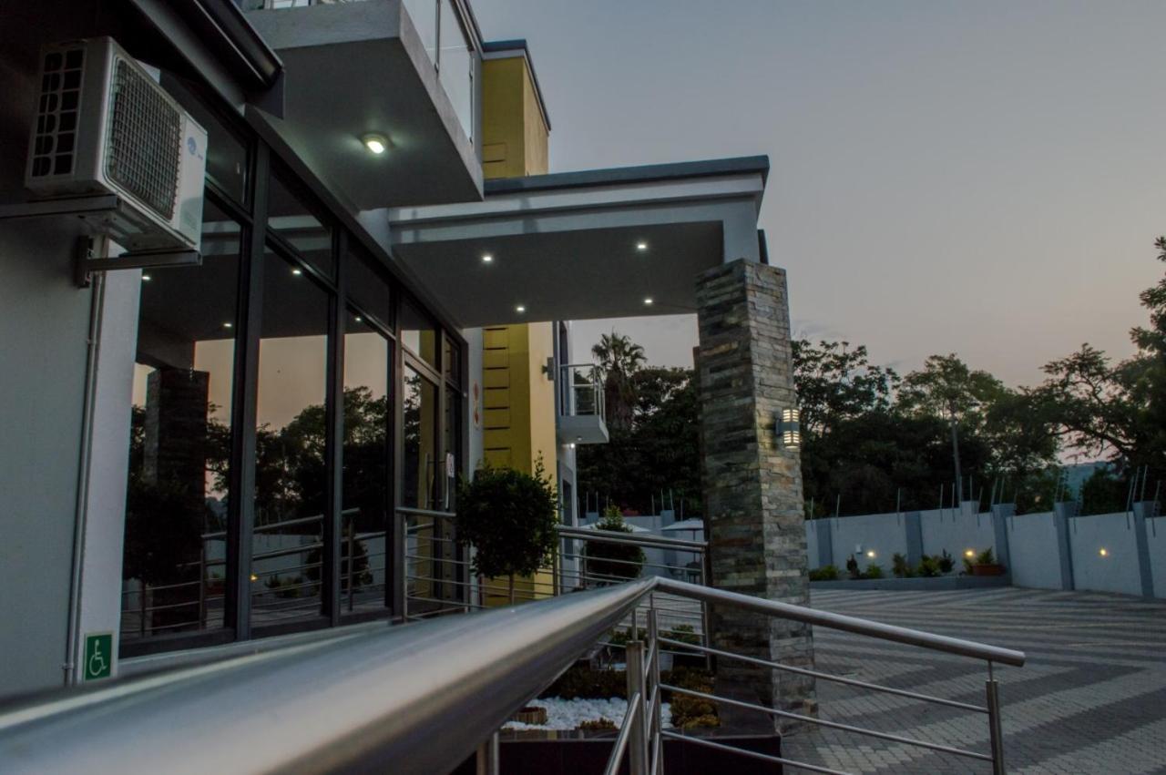 Aqua Stone Guest House Mbombela Esterno foto