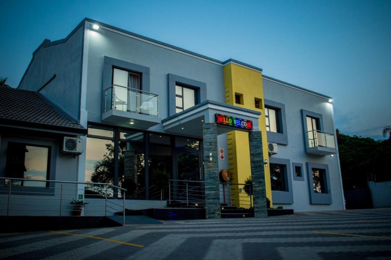 Aqua Stone Guest House Mbombela Esterno foto