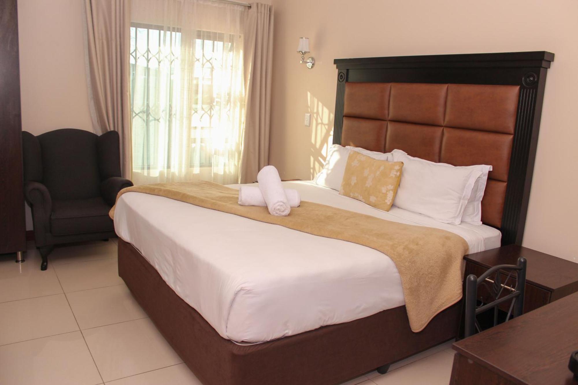 Aqua Stone Guest House Mbombela Esterno foto