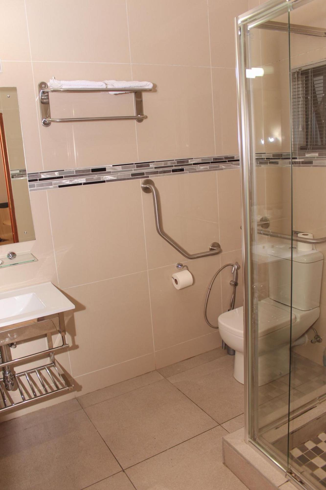 Aqua Stone Guest House Mbombela Esterno foto